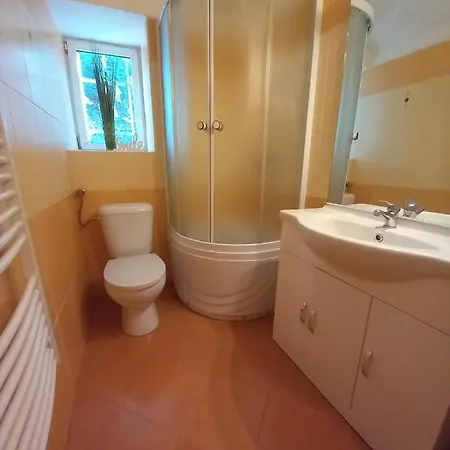 Nela Haj U Loucne Pod Klinovcem 샬레